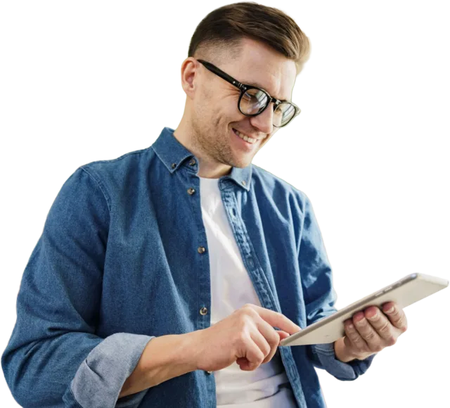 Cliente revisando sus resultados de campaña en la plataforma Espartanos
